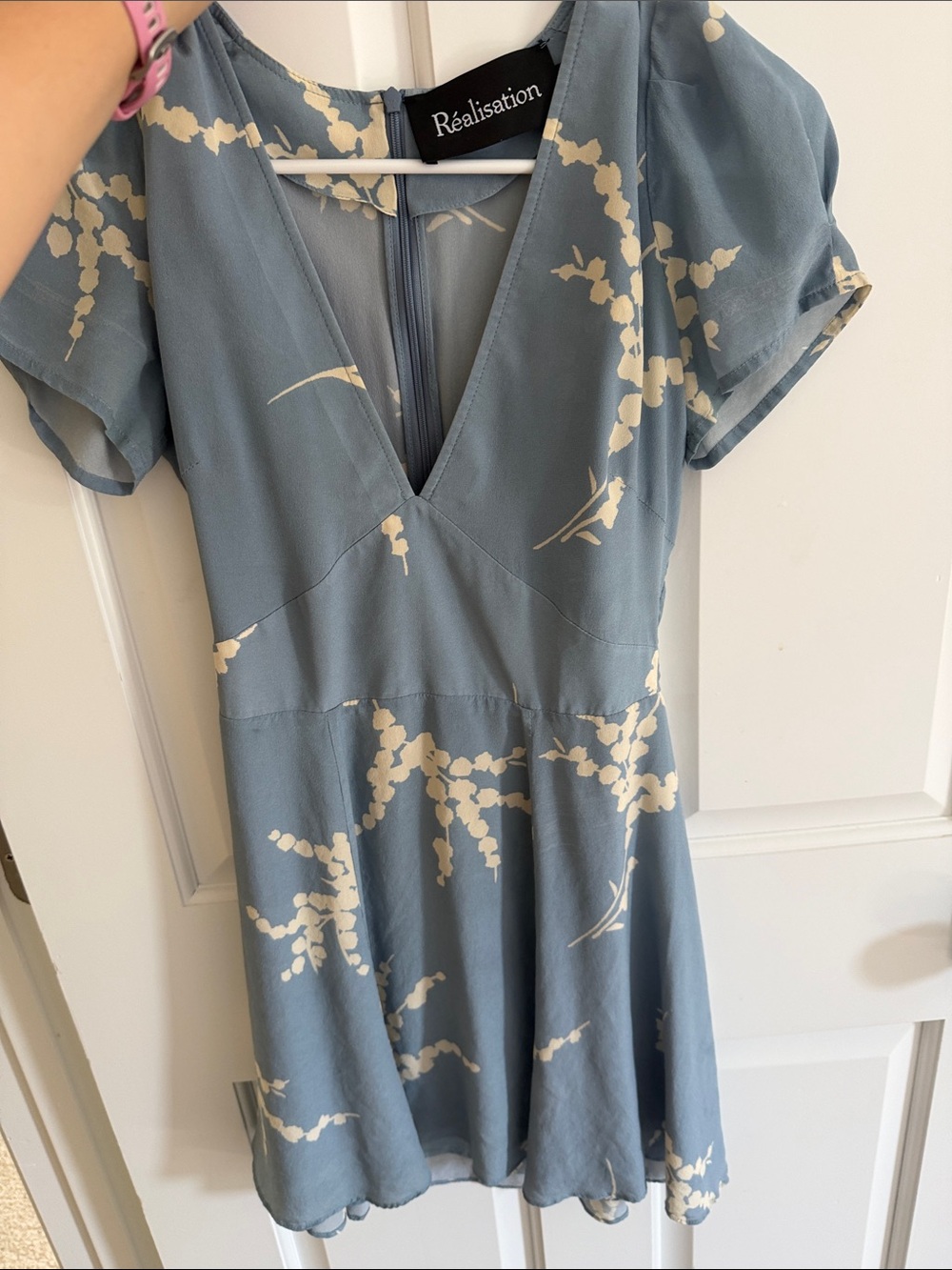Réalisation Par Dusty Blue Floral V-Neck Mini Dress